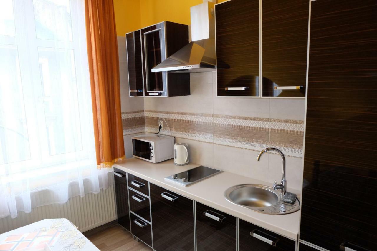 Apartamenty As Topolowa Краків Екстер'єр фото